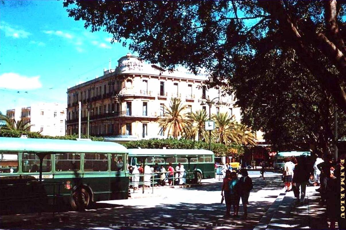 PA i- 23- Place d'armes animee.jpg